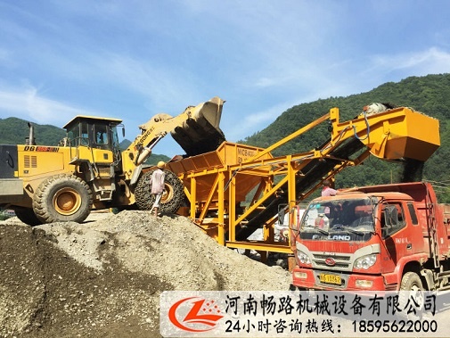 貴州銅仁市移動式WCB400穩(wěn)定土拌合站安裝調(diào)試完工，投入使用